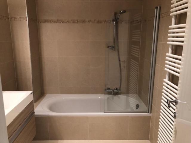 Vakantie Appartement Allure, Met Zuidgericht Tuintje ออสเทนด์ ภายนอก รูปภาพ